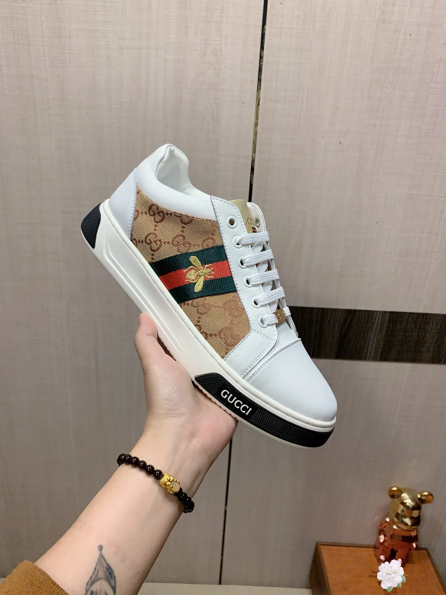 Men's Men's Shoes💰420💰💰🎩🎩[Lightning][Lightning] "Gucci*" The latest and most popular casual shoes, top brand [seduce] luxury ~ purchasing agency, top ~ quality. [Strong] The upper is made of imported breathable cowhide with material ➕ breathable sheepskin feet (•) and fine workmanship. The original stylish and stylish soft rubber wear-resistant and non-slip outsole is light and comfortable on the feet. The real thing looks better when photographed in person. 0099: code: 38-44, 2️⃣ colors selected